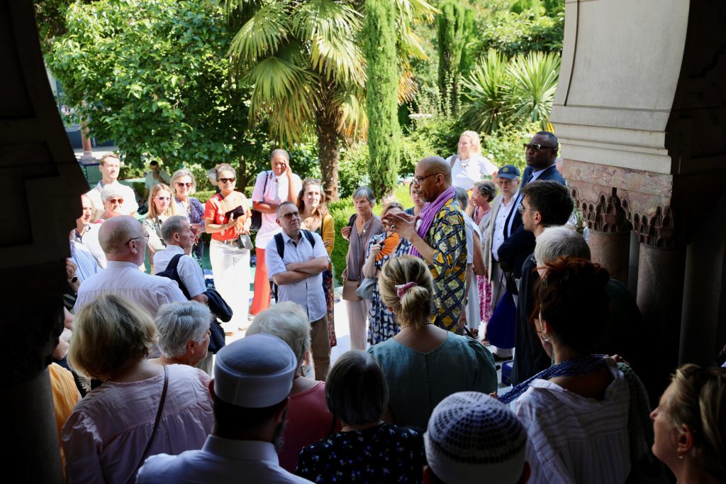 Visite des services nationaux de la Conference des eveques de France a la Grande Mosquee de Paris, juin 2026